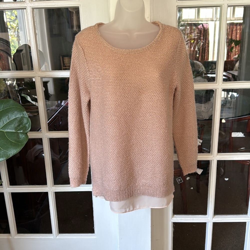 Gibson Latimer Women’s size small light pink, lined shimmer sweater